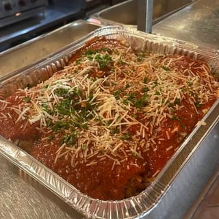 Lasagna Pan Serves 6-8 ppl